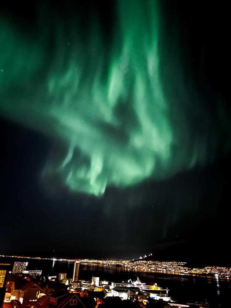 Tromso Skyline Sanctuary Apartment ภายนอก รูปภาพ